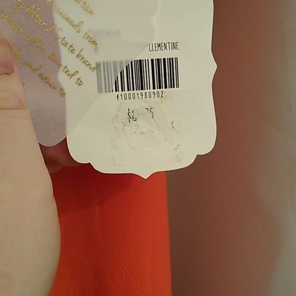 Altar'd state of the shoulder orange tunic - Picture 4 of 6